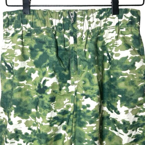 Urban Outfitters Women’s Camo Zip Fly Twill Pants Green Size Small - Picture 3 of 6
